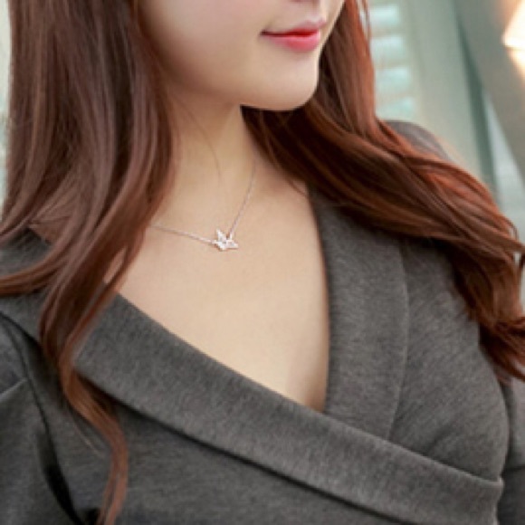 ♡ Happy Future Necklace - Picture 3 of 8